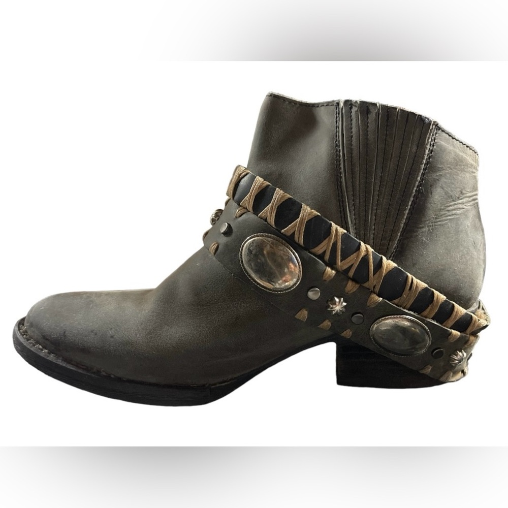 Circle G Women’s Leather Booties Size 6.5